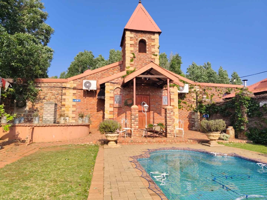 6 Bedroom Property for Sale in Quaggafontein Free State